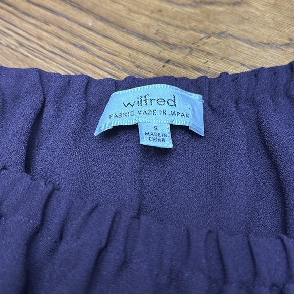 ARITZIA WILFRED Long Sleeve Off Shoulder Morel Blouse in Eggplant Colour - Picture 3 of 9